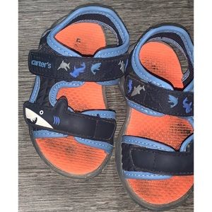 Carter size 5 infant light up shark